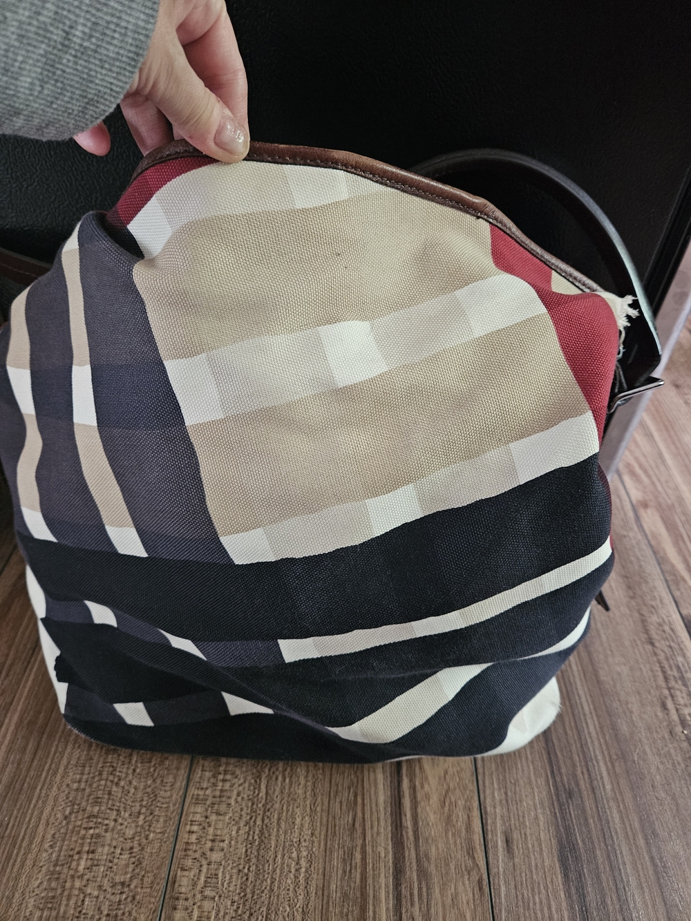 BURBERRY! Rare Burberry Canvas Check Pattern Extra Large Tote Black, Beige & Red